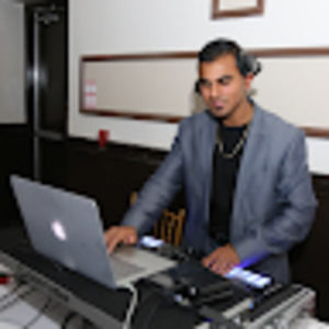 Meet your Posher, Devin